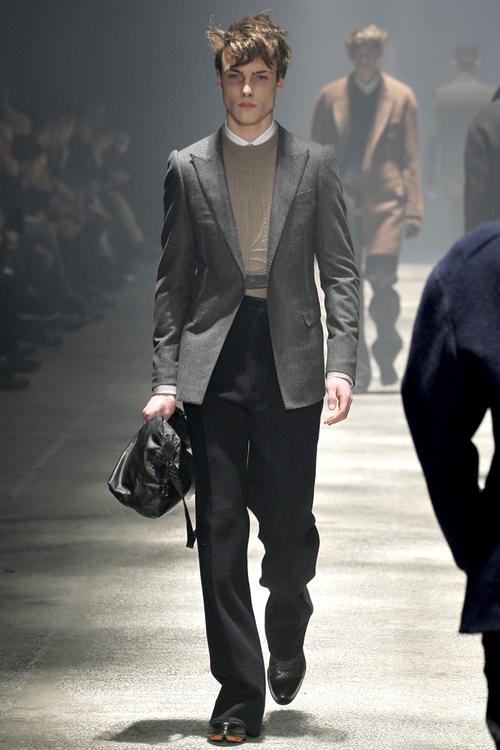 暗夜贵族 Lanvin 2012秋冬男装系列的矛盾美学